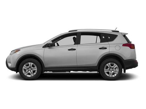Used 2013 Toyota RAV4 LE image 3