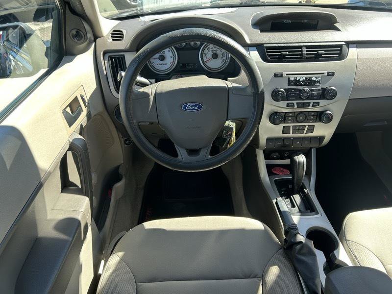 Used 2010 Ford Focus S FWD image 9