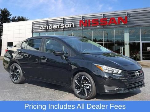 Used 2025 Nissan Versa SR FWD image 1