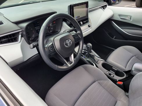 Used 2023 Toyota Corolla SE w/ SE Premium Package FWD image 3