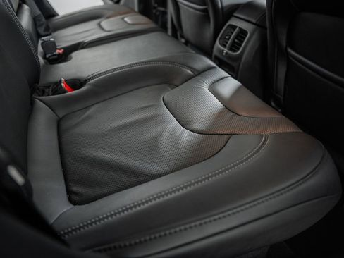 Used 2021 Jeep Cherokee Latitude Lux w/ Sun & Sound Group image 34