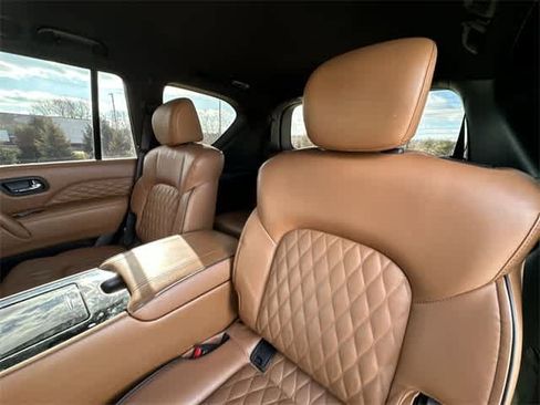 Used 2024 INFINITI QX80 Sensory w/ Cargo Package image 16