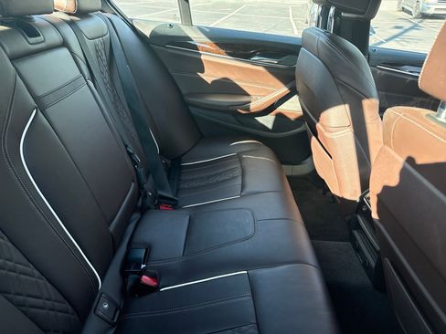 Used 2018 BMW 530e xDrive AWD/4WD image 9