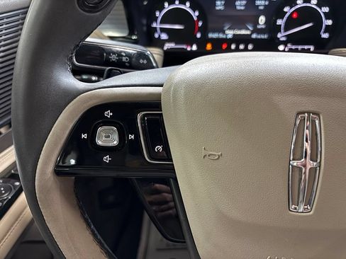 Used 2022 Lincoln Corsair FWD w/ Equipment Group 101A image 18