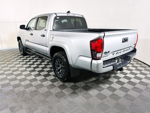 Used 2023 Toyota Tacoma SR5 w/ Technology Package AWD/4WD image 5