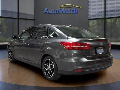 Used 2018 Ford Focus SEL image 6