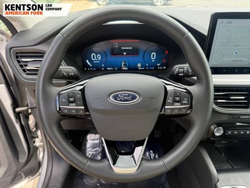 Used 2024 Ford Escape Platinum AWD/4WD image 13