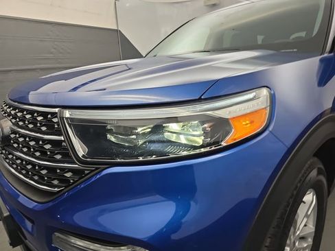 Used 2022 Ford Explorer XLT w/ Equipment Group 202A image 12