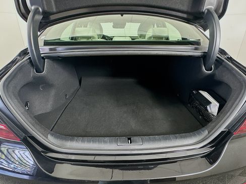 Used 2025 Genesis G70 2.5T RWD image 29