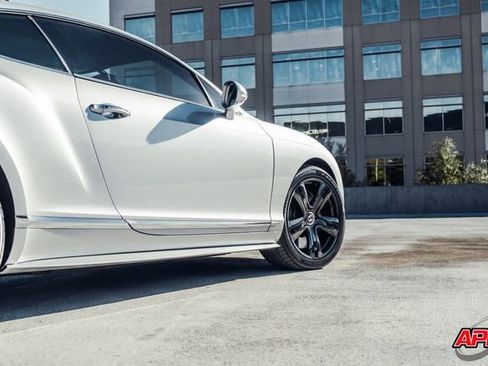 Used 2013 Bentley Continental GT image 29