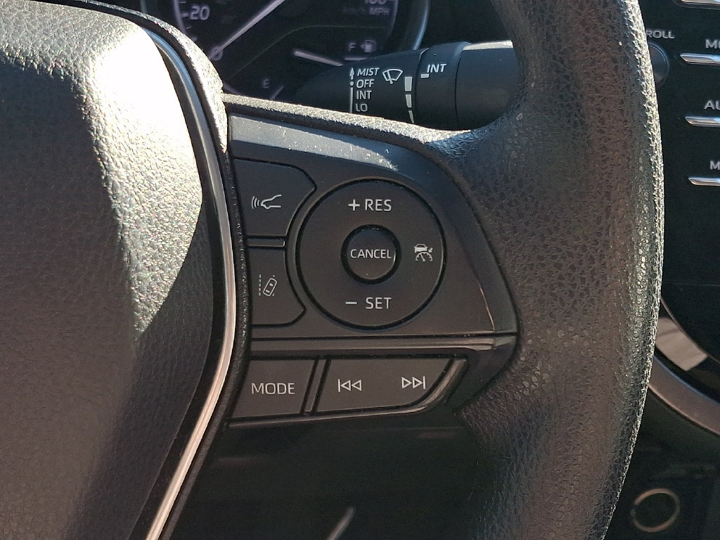 Used 2019 Toyota Camry LE w/ Convenience Package FWD image 21