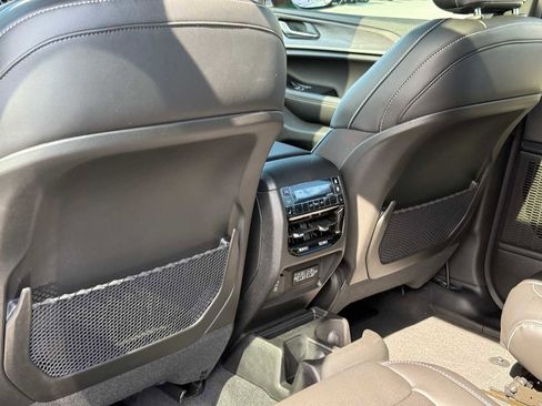 New 2025 Jeep Grand Cherokee L Limited w/ Black Appearance Package AWD/4WD image 28