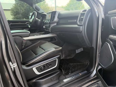 Used 2022 RAM 1500 Laramie AWD/4WD image 14