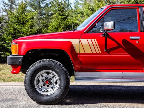 Used 1986 Toyota Pickup 4x4 Regular Cab Turbo image 4