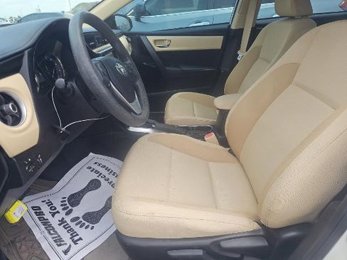 Used 2018 Toyota Corolla LE FWD image 6