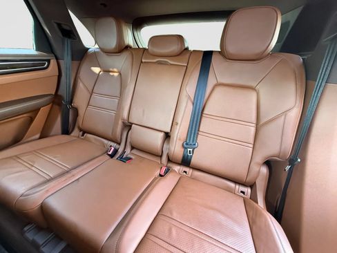 Used 2019 Porsche Cayenne AWD/4WD image 15
