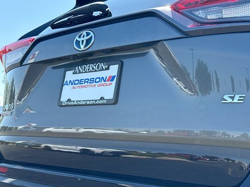 Used 2023 Toyota RAV4 SE AWD/4WD image 14