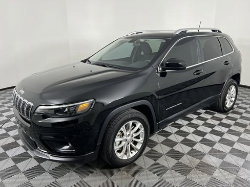 Used 2019 Jeep Cherokee Latitude w/ Popular Appearance Group image 8