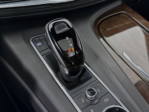 Used 2022 Cadillac Escalade ESV Sport Platinum w/ LPO, ONYX Package image 16