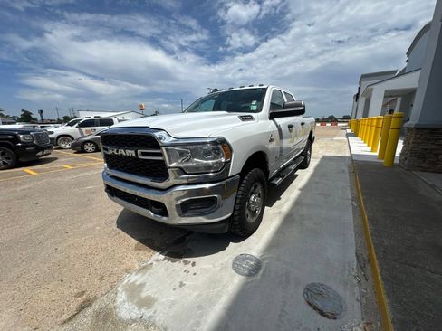 Used 2020 RAM 2500 Tradesman w/ Chrome Appearance Group AWD/4WD image 25