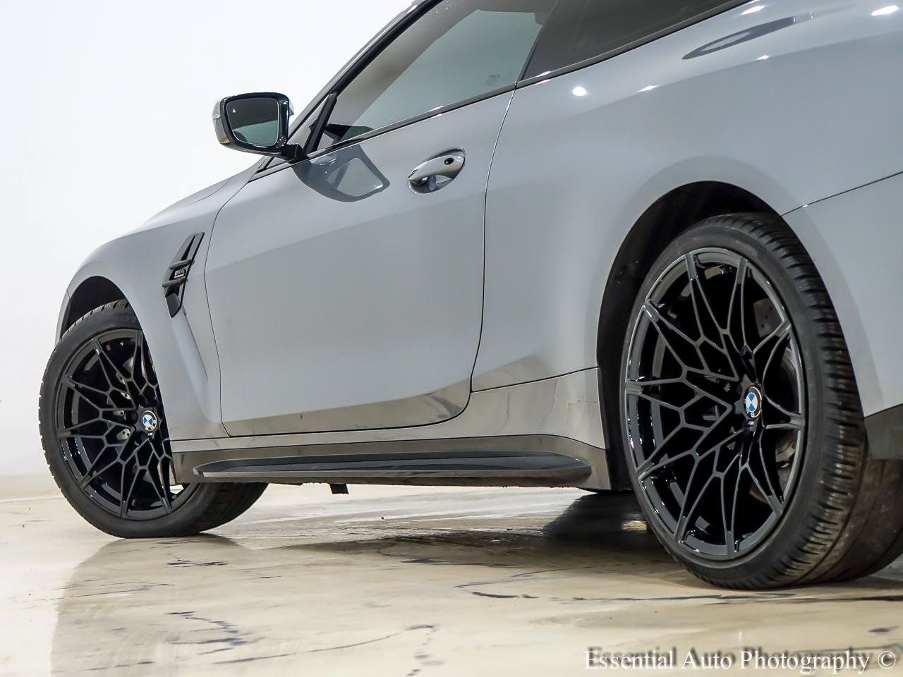 Used 2022 BMW M4 Competition w/ Executive Package RWD image 11