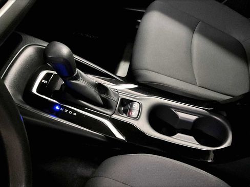 Used 2021 Toyota Corolla LE image 20