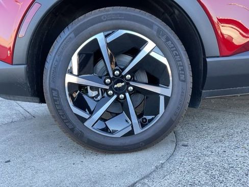 New 2026 Chevrolet Equinox EV LT image 23