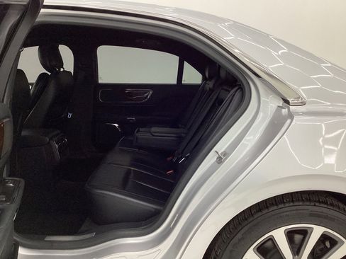 Used 2017 Lincoln Continental Premiere image 20