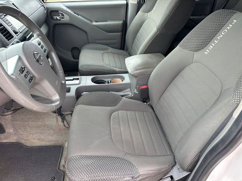 Used 2015 Nissan Frontier Desert Runner image 9