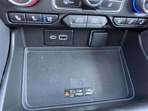 Certified 2024 Chevrolet Suburban High Country w/ Advanced Technology Package image 32