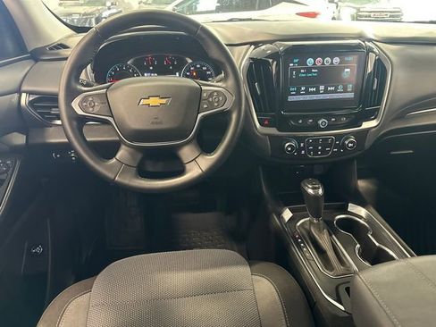 Used 2018 Chevrolet Traverse LT image 18