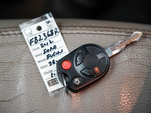 Used 2012 Ford Fusion SEL image 36