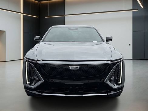 Certified 2024 Cadillac Lyriq Sport RWD image 9