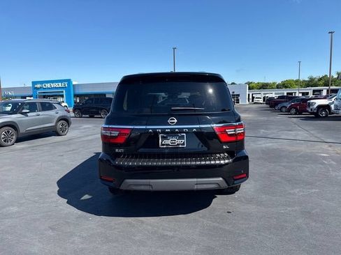 Used 2021 Nissan Armada SL w/ Captain's Chairs Package AWD/4WD image 4