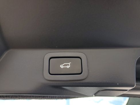 Used 2017 Land Rover Range Rover Sport HSE image 37