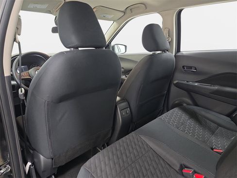 Used 2023 Nissan Kicks SV image 12