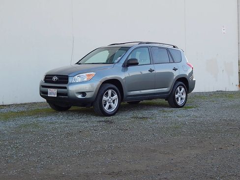 Used 2007 Toyota RAV4 4WD image 7
