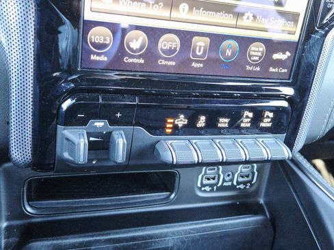 Used 2020 RAM 1500 Limited image 32