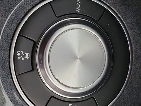 Used 2023 Nissan Armada SV image 14