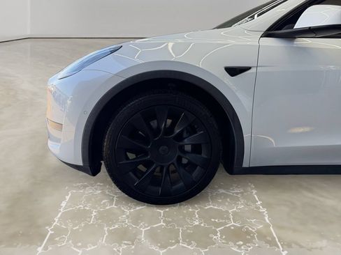 Used 2020 Tesla Model Y Long Range AWD/4WD image 14