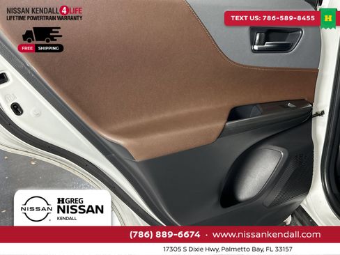 Used 2023 Toyota Venza Limited image 34