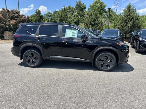 New 2026 Nissan Rogue SV FWD image 8
