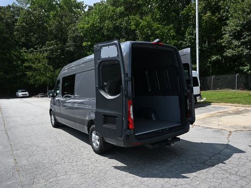 Used 2025 Mercedes-Benz Sprinter 2500 image 30