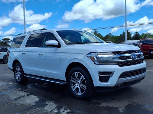 Used 2023 Ford Expedition Max Limited AWD/4WD image 3
