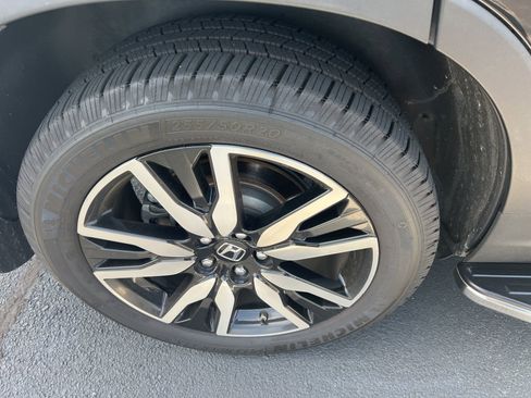 Used 2021 Honda Pilot Elite image 6