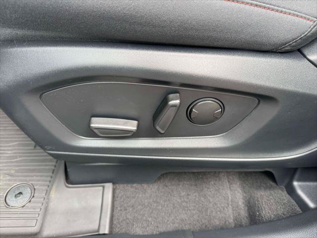 Used 2026 Ford Explorer Active AWD/4WD image 16