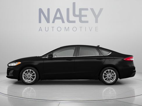 Used 2019 Ford Fusion SE FWD image 2