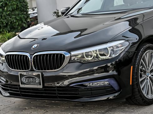 Used 2017 BMW 530i xDrive AWD/4WD image 6