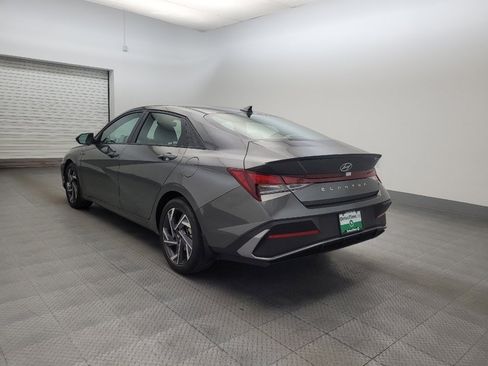 Used 2025 Hyundai Elantra Sport image 5