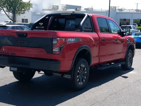Used 2023 Nissan Titan PRO-4X w/ Pro-4x Convenience Package AWD/4WD image 10
